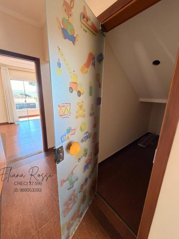 Casa, Vila Pinto, 4 Quartos, 2 Vagas, 1 Suíte