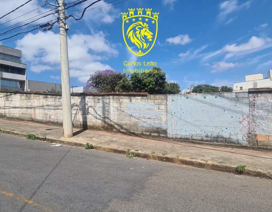 Lote, Estoril, 0 Quarto, 30 Vagas, 1 Suíte