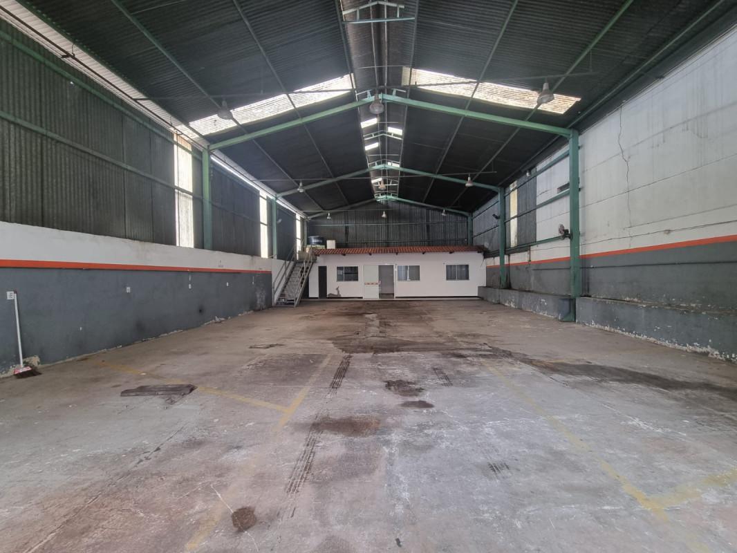 Galpão, Flamengo, 0 Quarto, 10 Vagas