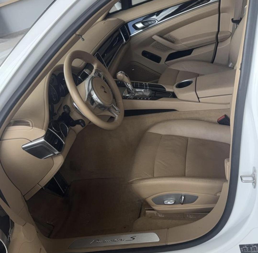 Porsche Panamera Turbo S 4.8