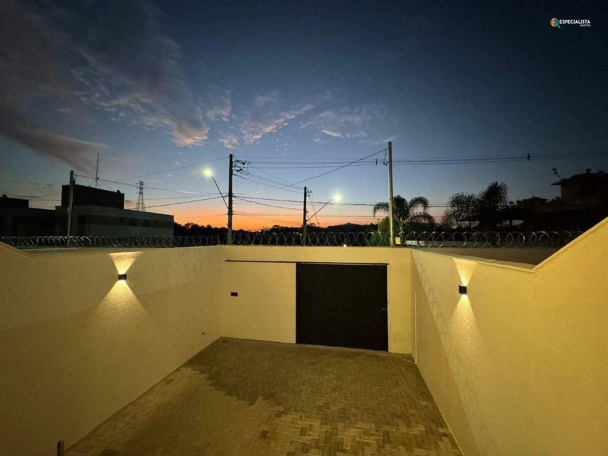 Casa, Novo Centro, 3 Quartos, 2 Vagas, 1 Suíte