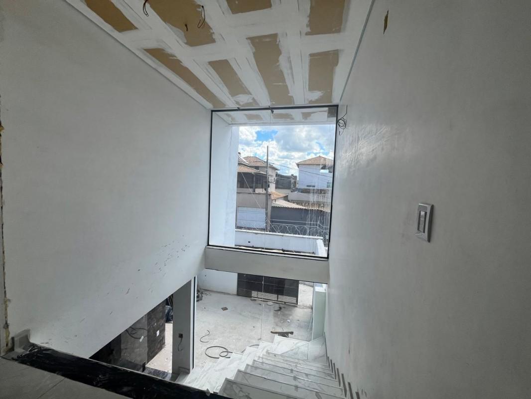 Casa, São Pedro, 3 Quartos, 2 Vagas, 1 Suíte