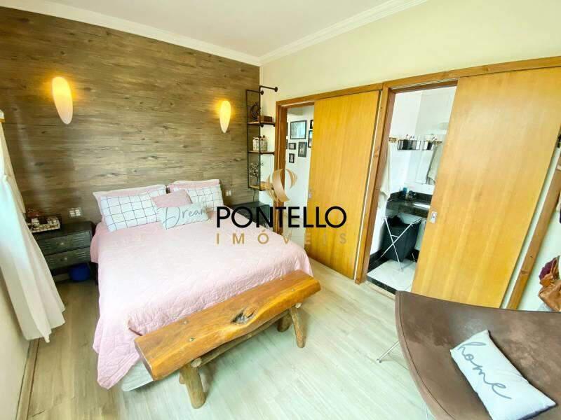 Casa, Trevo, 3 Quartos, 2 Vagas, 1 Suíte