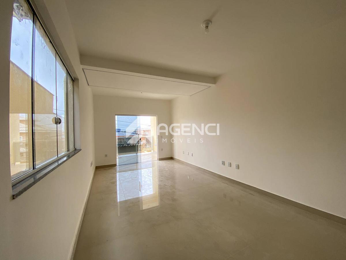 Casa, Cabral, 3 Quartos, 0 Vaga, 1 Suíte