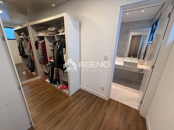 Casa em Condomínio, Portal do Sol, 5 Quartos, 0 Vaga, 3 Suítes