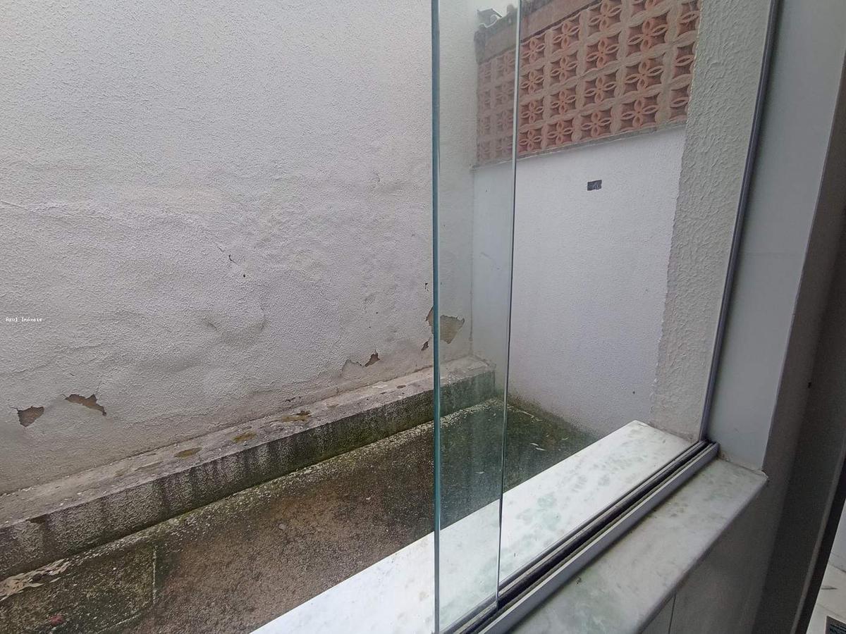 Casa, Planalto, 2 Quartos, 1 Vaga, 2 Suítes