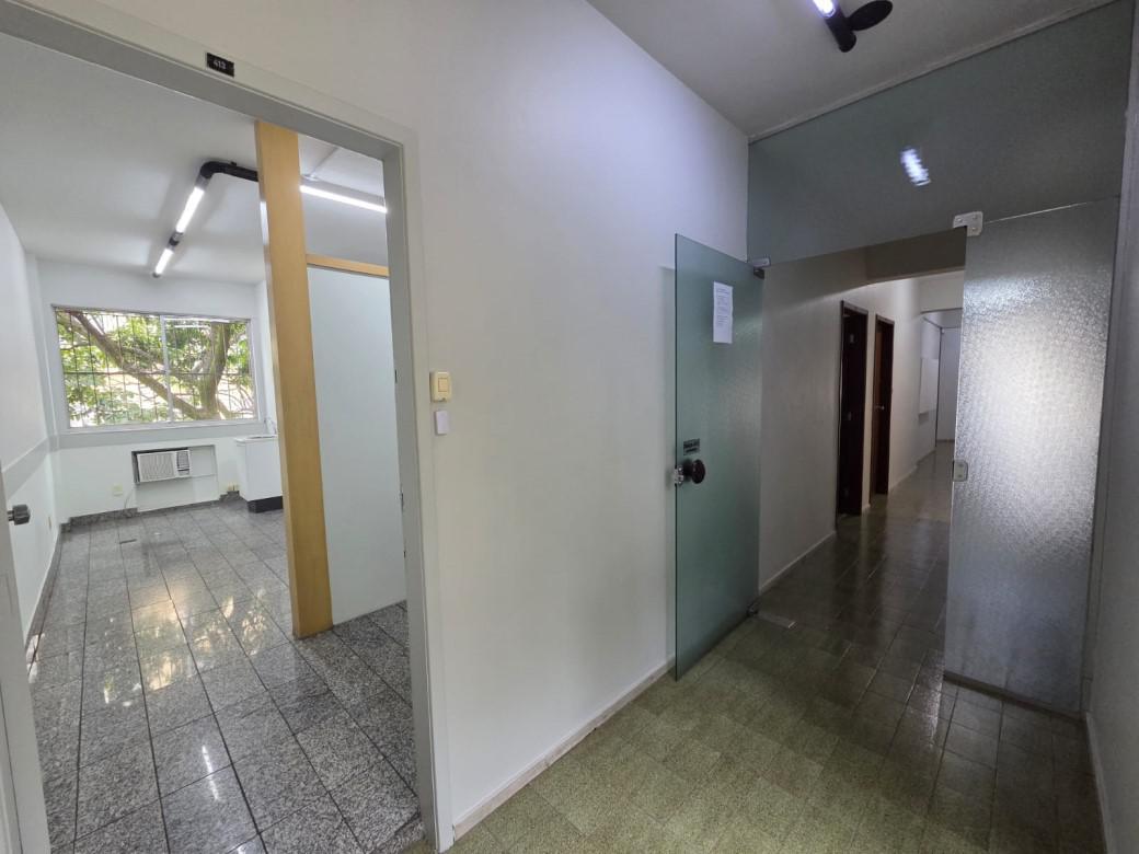 Sala, Funcionários