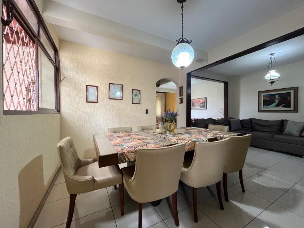 Casa, Alípio de Melo, 3 Quartos, 4 Vagas, 1 Suíte