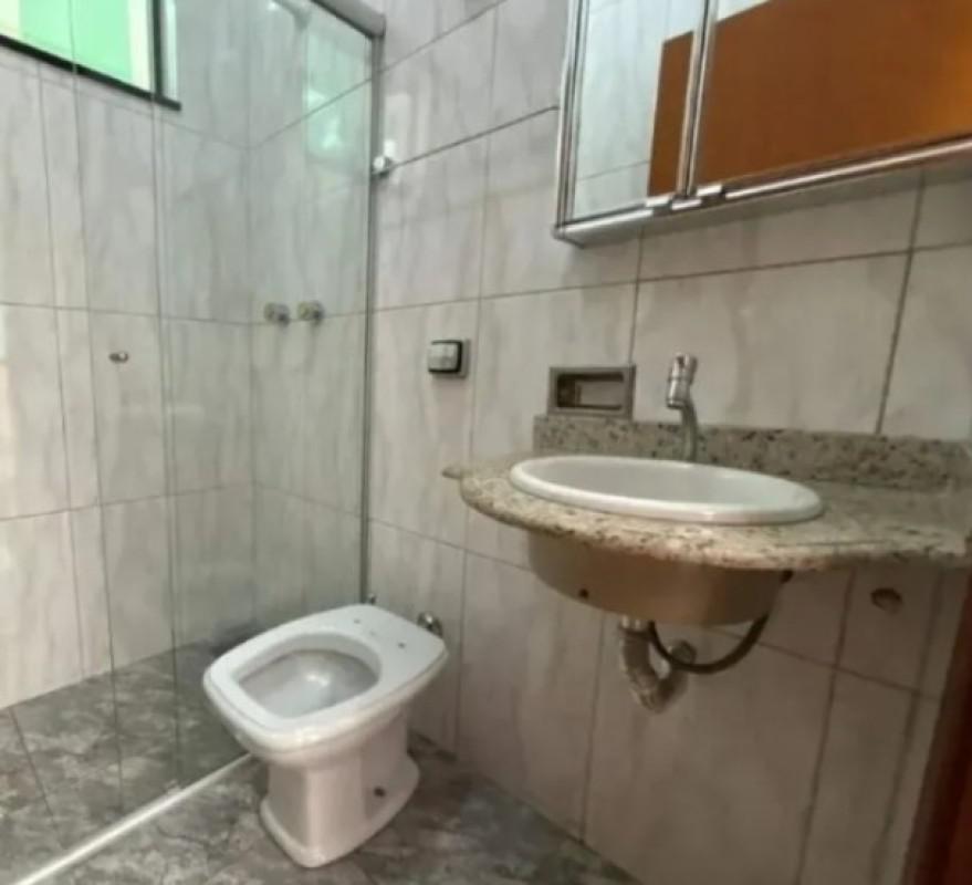 Casa Comercial, Castelo, 4 Quartos, 4 Vagas, 2 Suítes