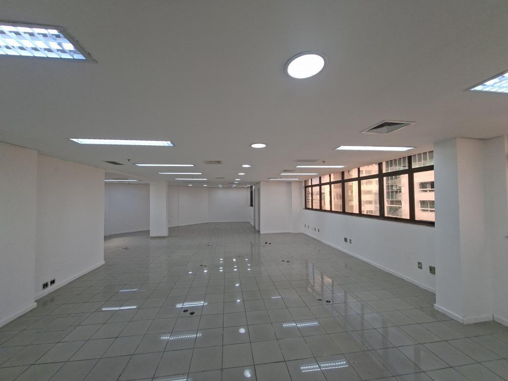 Andar, Funcionários, 0 Quarto, 5 Vagas