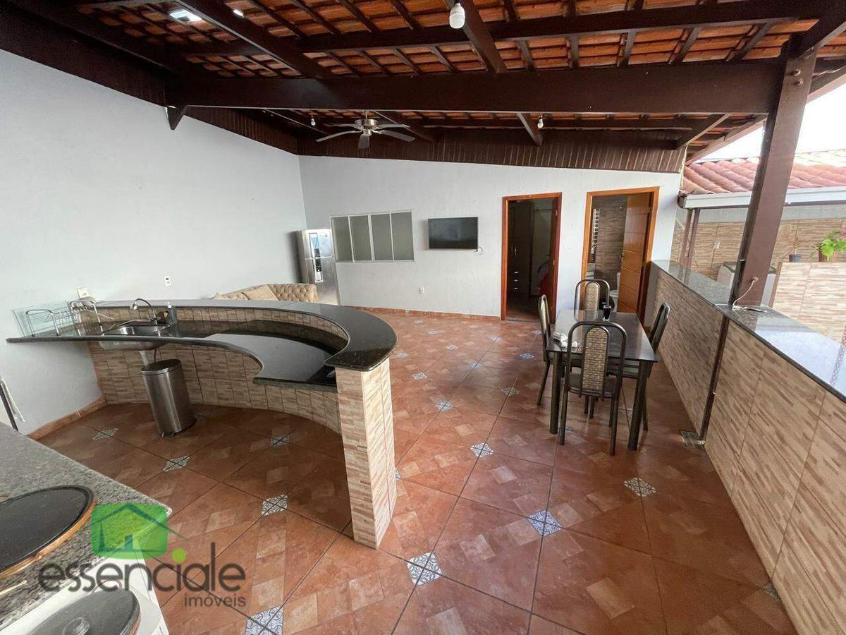 Casa, Novo Eldorado, 3 Quartos, 5 Vagas, 1 Suíte