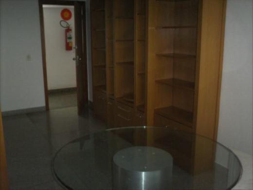 Sala, Santa Lúcia, 1 Vaga