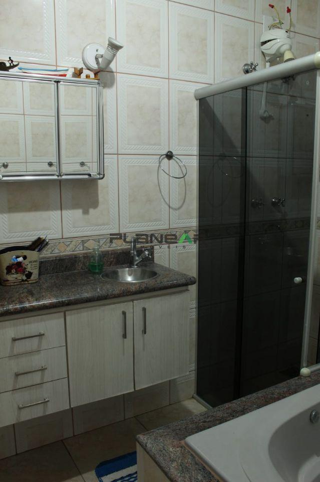 Casa, Santa Cruz Industrial, 3 Quartos, 8 Vagas, 2 Suítes