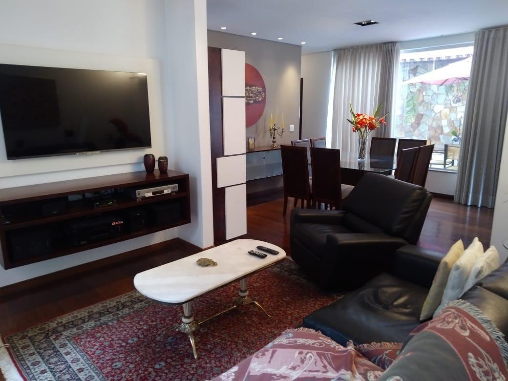 Casa, Jardim América, 3 Quartos, 5 Vagas, 1 Suíte