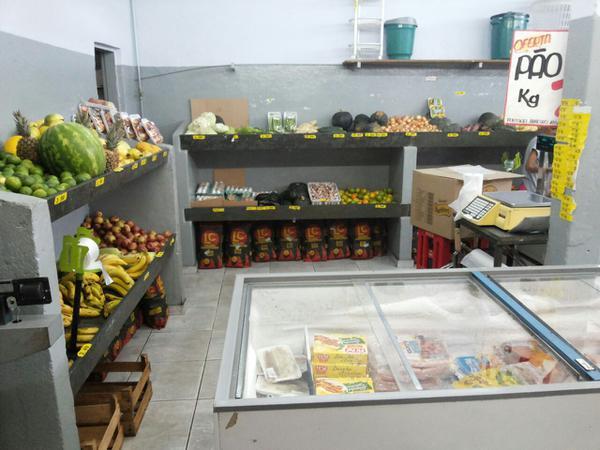 Venda de Dois Supermercados