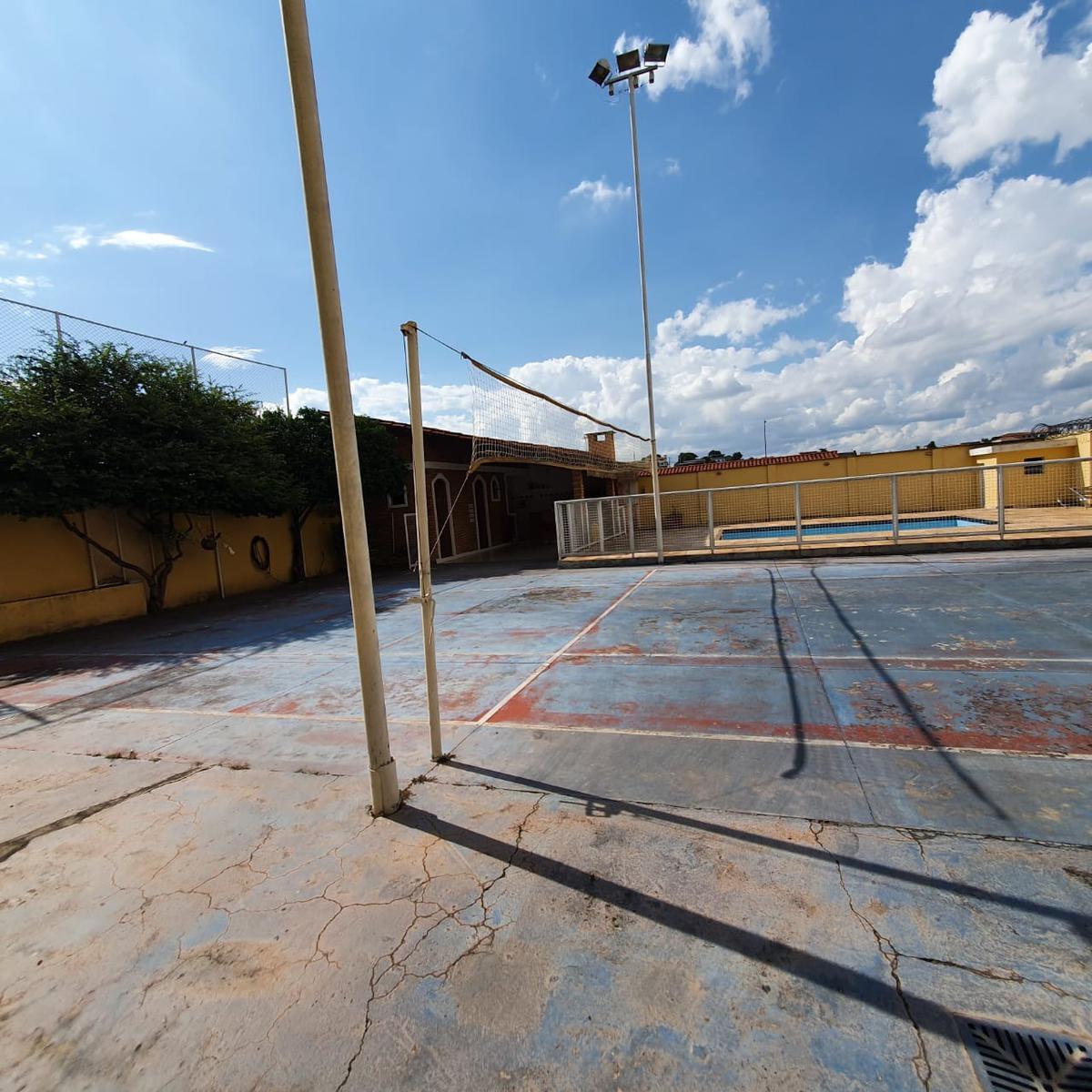 Casa, Santa Cruz, 4 Quartos, 6 Vagas, 2 Suítes