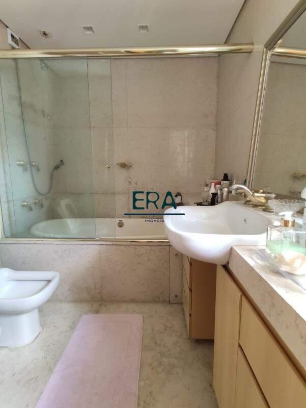Apartamento, Serra, 0 Quarto, 4 Vagas, 1 Suíte