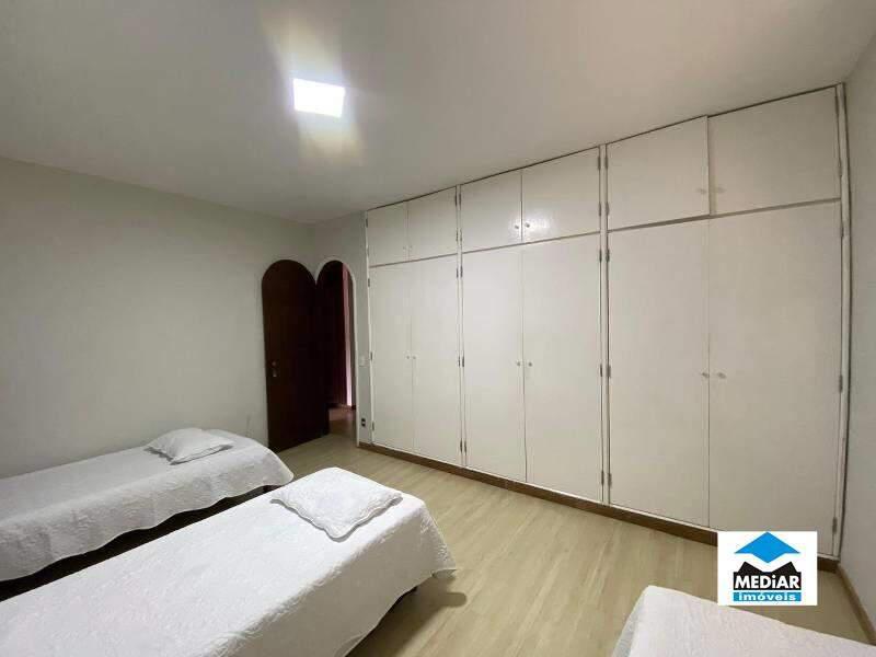 Casa, Sion, 4 Quartos, 6 Vagas, 1 Suíte