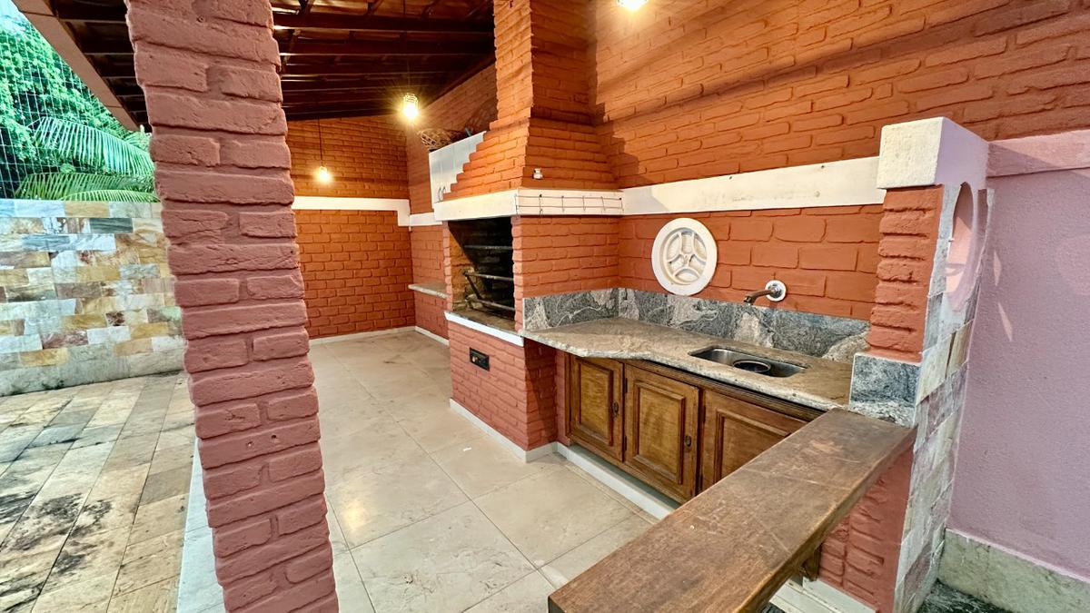 Casa, Itapoã, 5 Quartos, 5 Vagas, 2 Suítes
