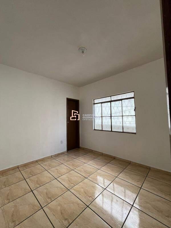 Casa, Parque Turistas, 3 Quartos, 4 Vagas, 1 Suíte