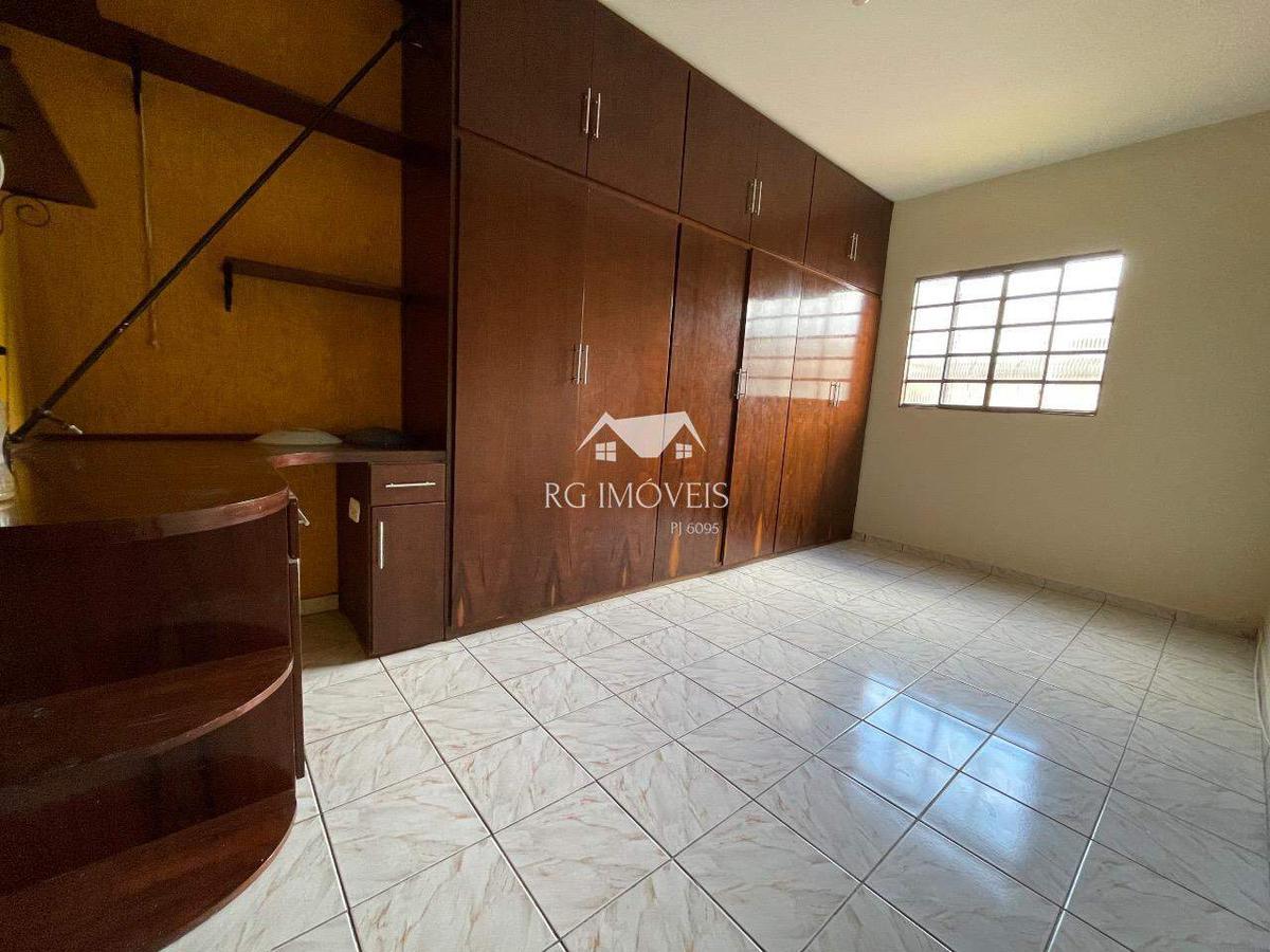 Casa, Milionários, 3 Quartos, 3 Vagas, 1 Suíte