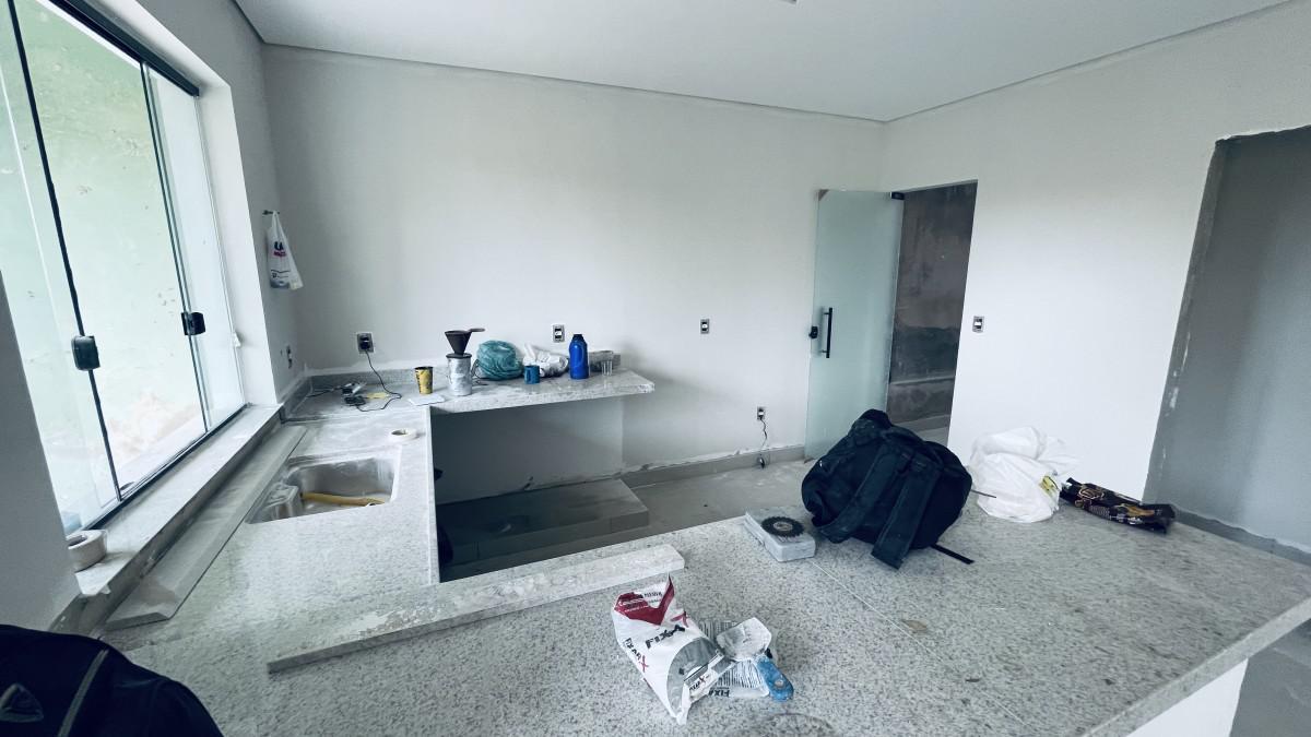 Casa, Alípio de Melo, 3 Quartos, 4 Vagas, 2 Suítes