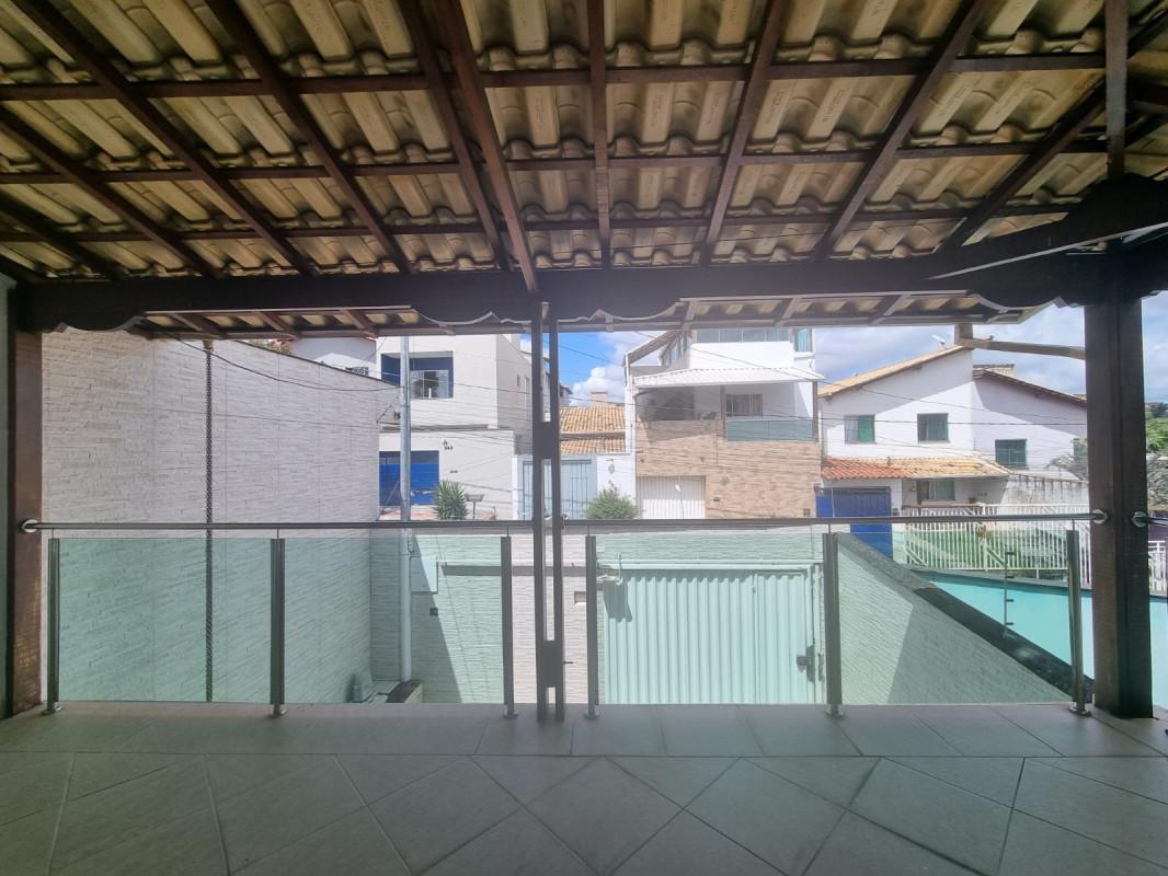 Casa, Europa, 3 Quartos, 2 Vagas, 1 Suíte