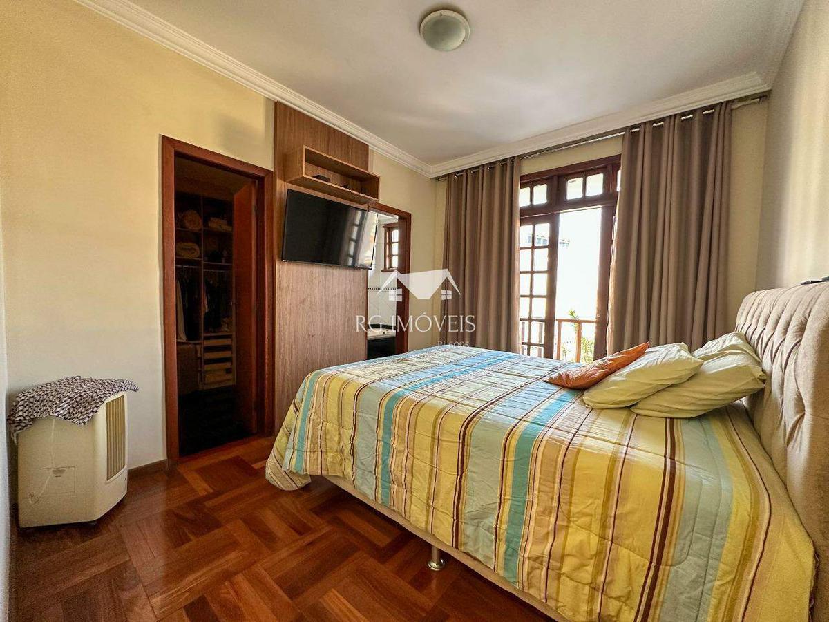 Casa, Tirol, 4 Quartos, 0 Vaga, 1 Suíte