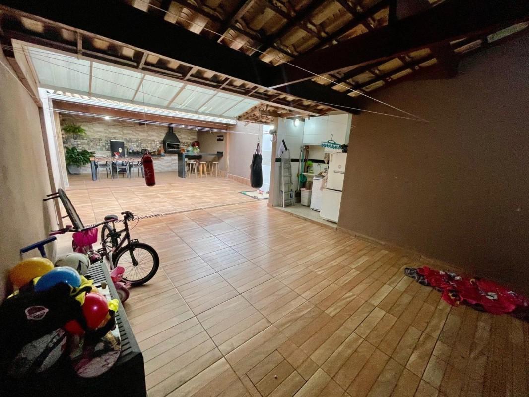 Casa, Parque Xangri-lá, 2 Quartos, 2 Vagas, 1 Suíte