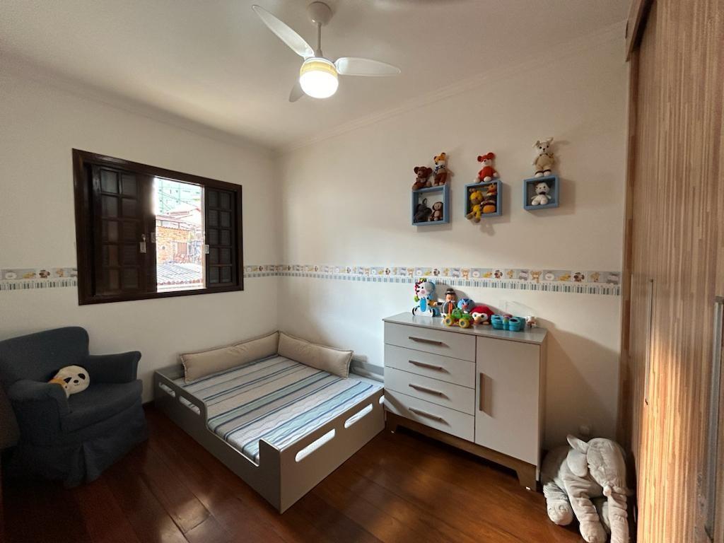 Casa, Nova Esperança, 5 Quartos, 5 Vagas, 1 Suíte