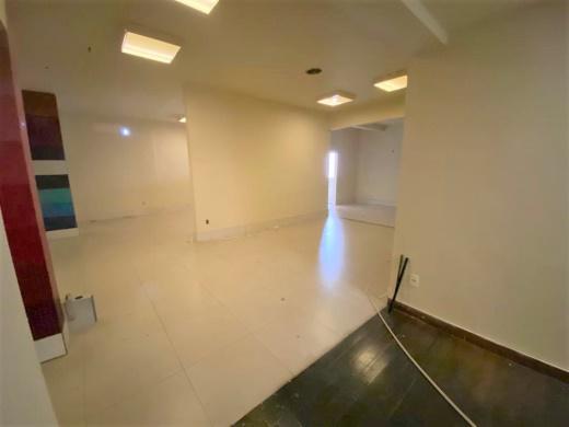 Casa Comercial, Funcionários, 1 Quarto