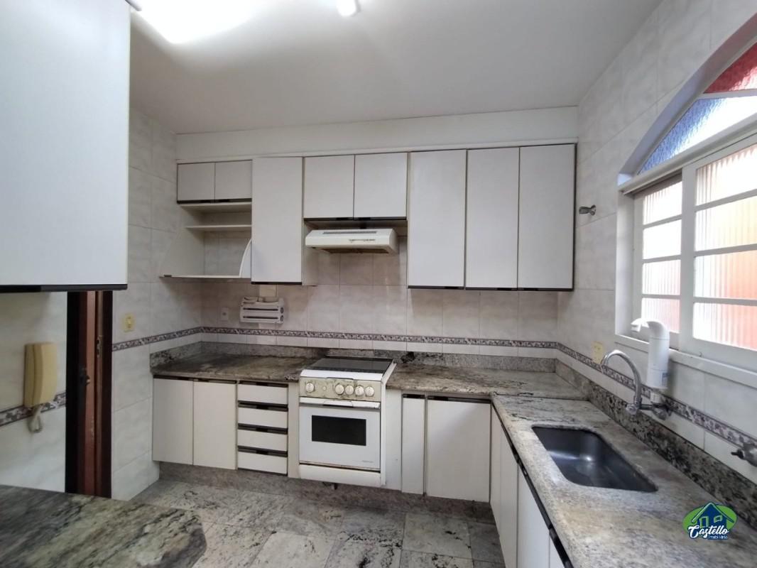 Casa, Cachoeirinha, 3 Quartos, 2 Vagas, 1 Suíte
