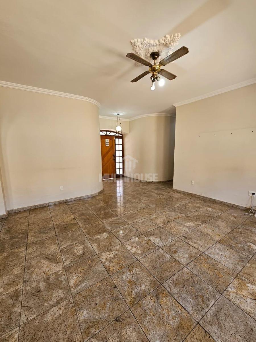 Casa, Santa Branca, 3 Quartos, 0 Vaga, 1 Suíte