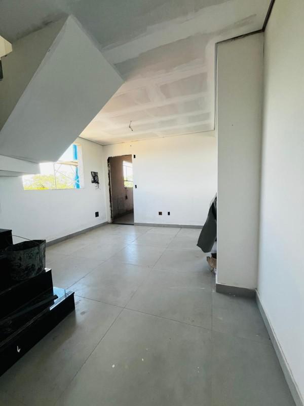 Cobertura, Novo Eldorado, 2 Quartos, 2 Vagas, 1 Suíte