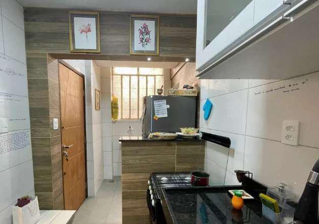 Apartamento, Sagrada Família, 2 Quartos, 1 Vaga, 1 Suíte