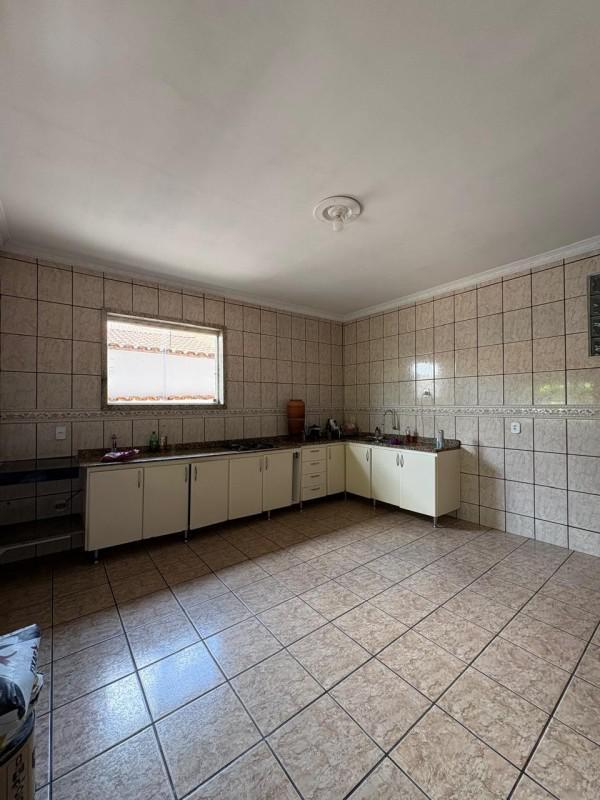Casa, Amazonas, 4 Quartos, 5 Vagas, 2 Suítes