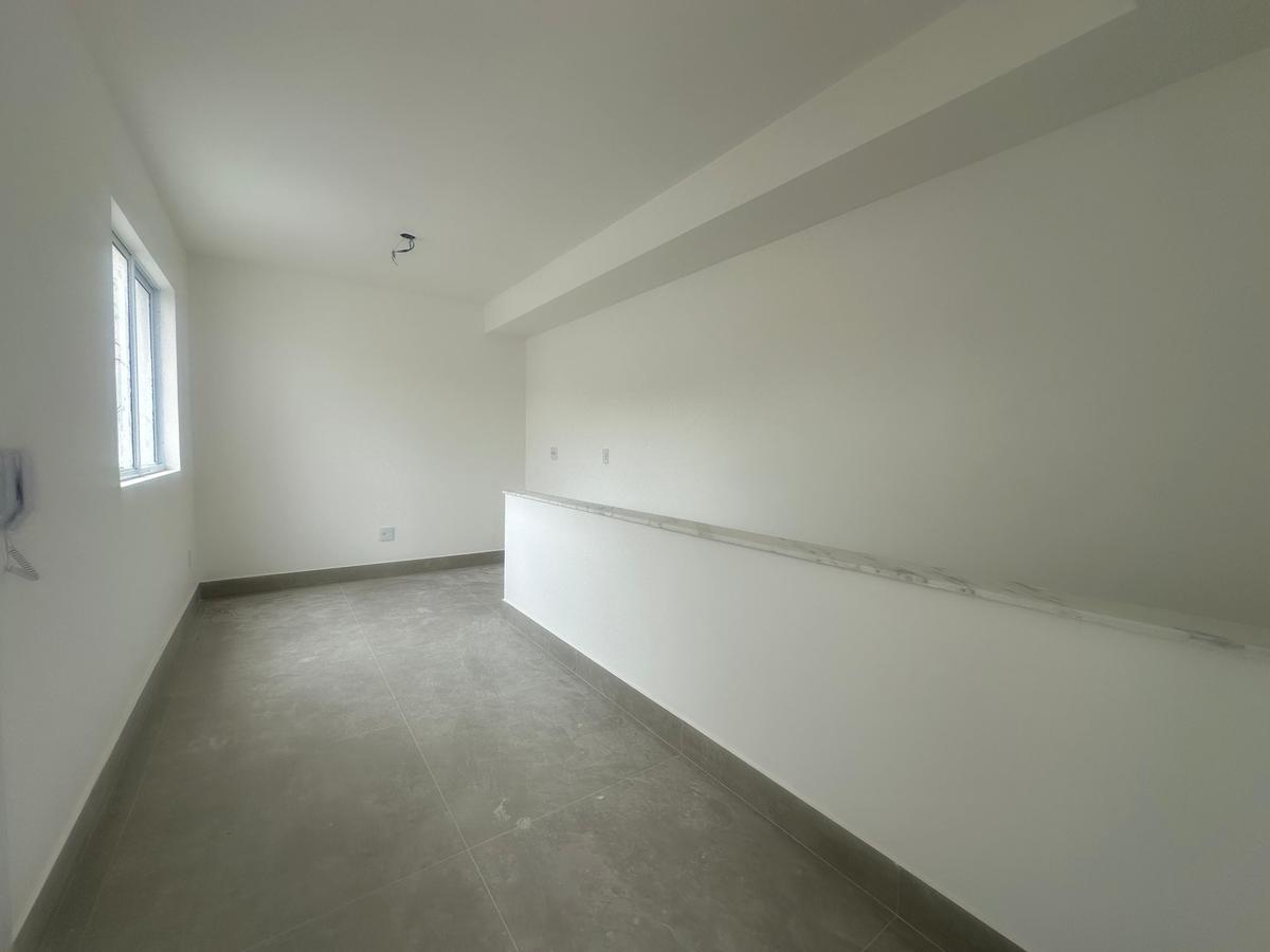 Cobertura, Funcionários, 2 Quartos, 2 Vagas, 2 Suítes