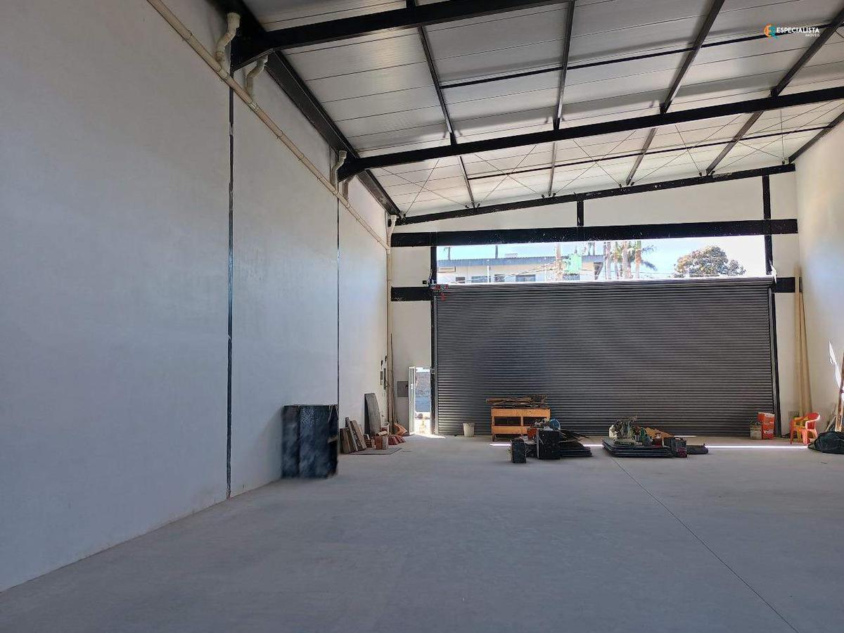 Galpão, Itapoã, 0 Quarto, 0 Vaga