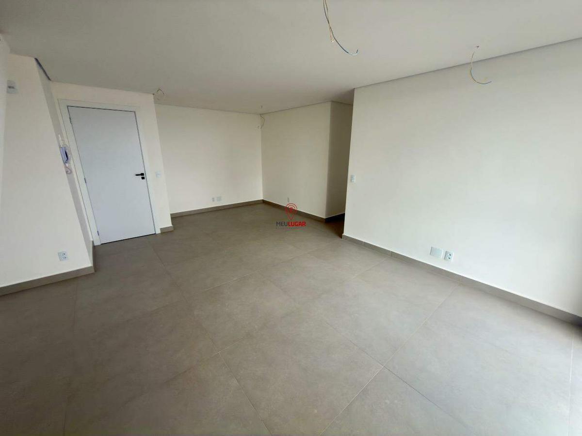 Cobertura, Jardim Industrial, 3 Quartos, 2 Vagas, 1 Suíte