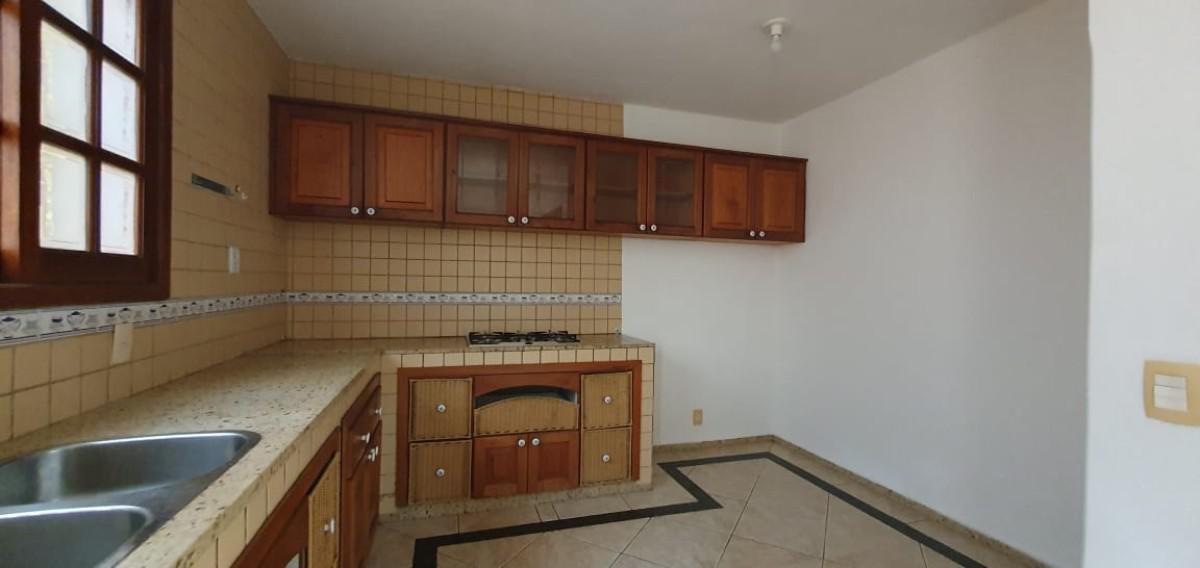 Casa, Jardim América, 4 Quartos, 4 Vagas, 1 Suíte