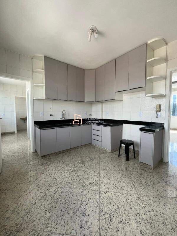 Apartamento, Barreiro, 3 Quartos, 2 Vagas, 1 Suíte