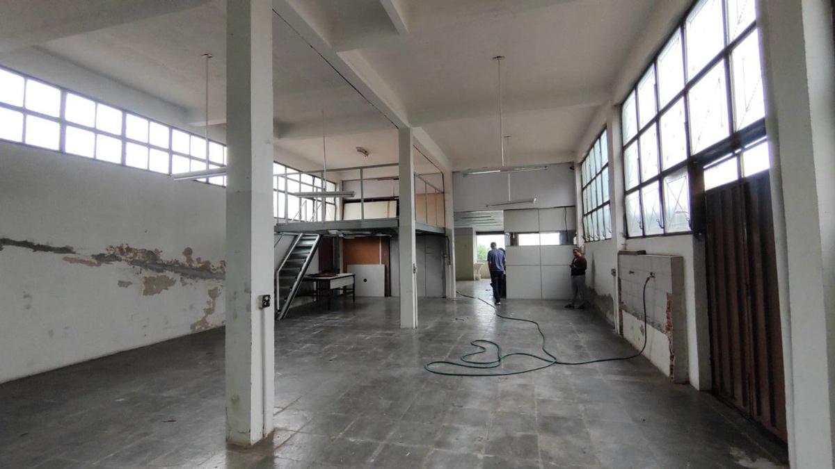 Galpão, Das Industrias I (barreiro), 0 Quarto, 0 Vaga