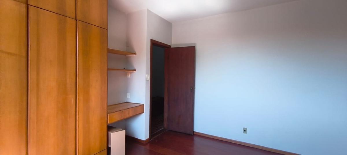 Casa, Santa Lúcia, 6 Quartos, 3 Vagas, 1 Suíte