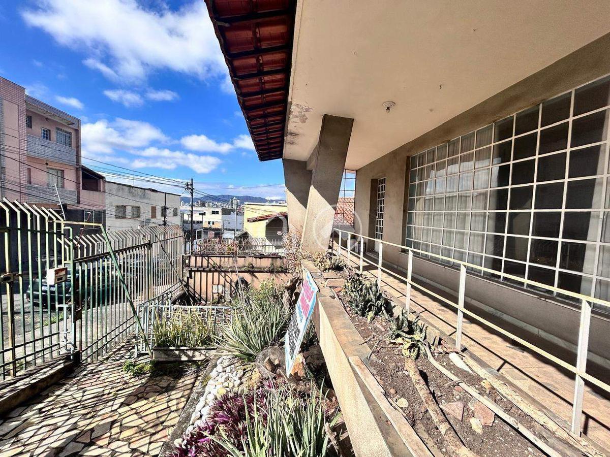 Casa, Caiçaras, 3 Quartos, 5 Vagas, 1 Suíte