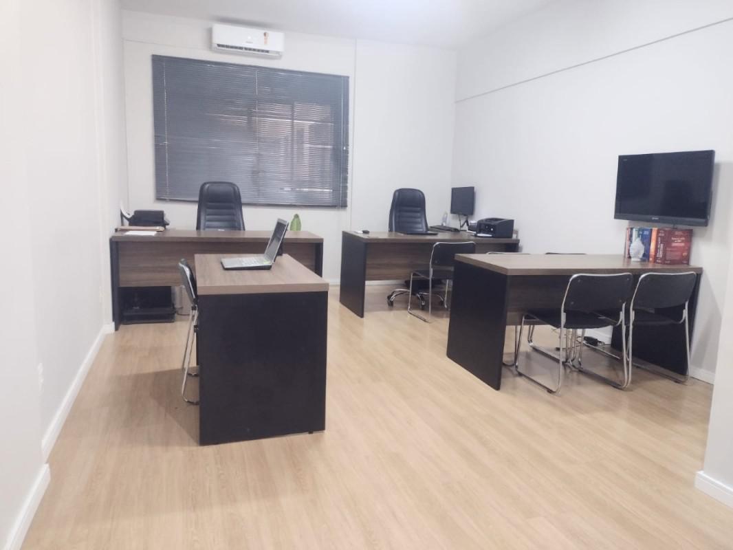 Sala, Centro, 0 Quarto, 0 Vaga