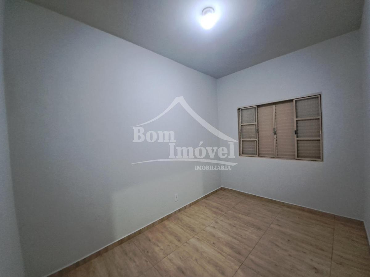 Casa, Centro, 3 Quartos, 0 Vaga, 1 Suíte