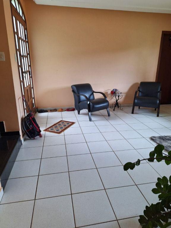 Casa, Siderúrgica, 3 Quartos, 0 Vaga