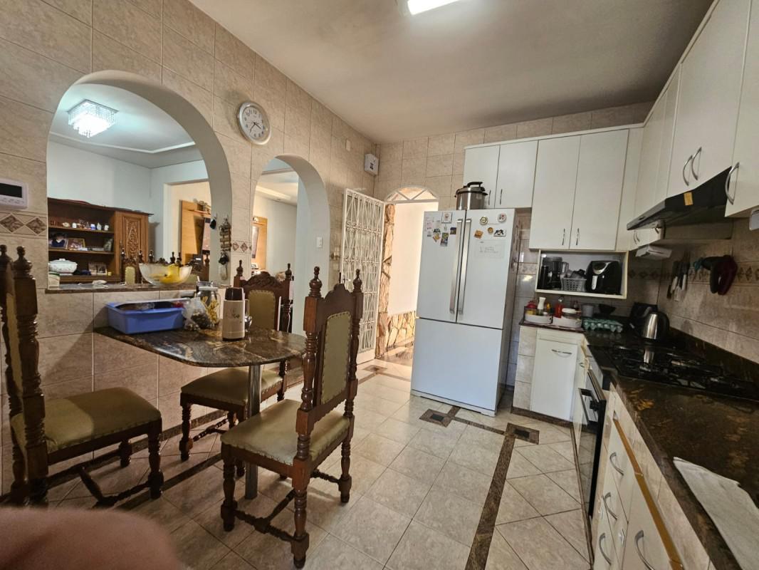 Casa, João Pinheiro, 3 Quartos, 10 Vagas, 2 Suítes