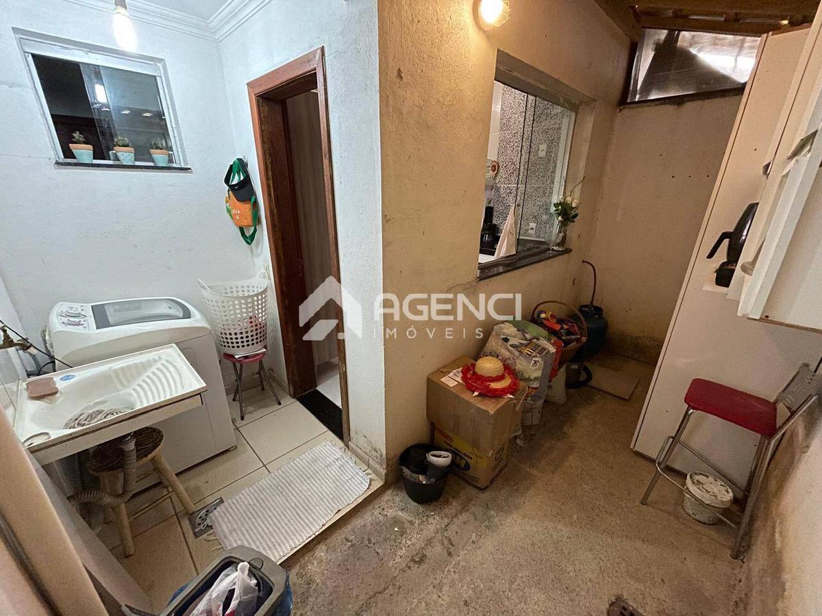 Casa, Parque Xangri-lá, 2 Quartos, 0 Vaga, 2 Suítes