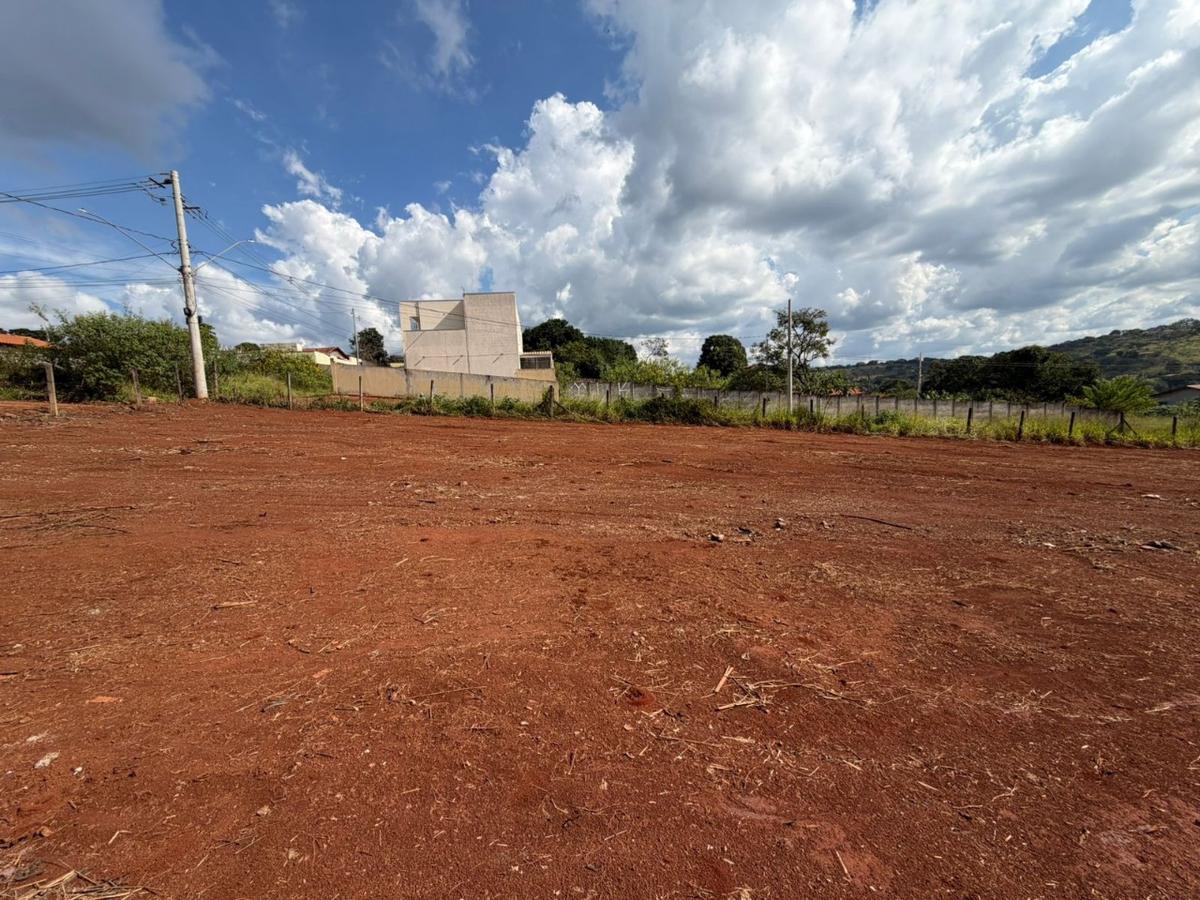 Lote, Planalto, 0 Quarto, 0 Vaga
